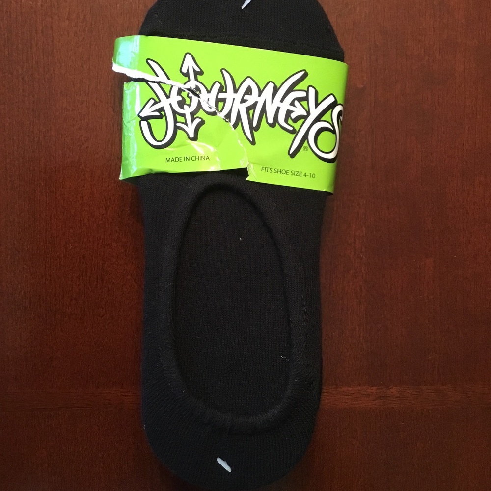 BRAND NEW BOYS 4 PACK SOCKS